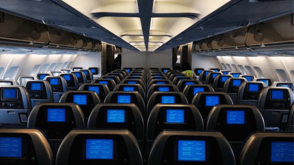 Compañías aéreas rechazan dejar asientos vacíos