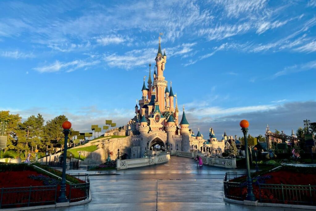 8 TRUCOS PARA AHORRAR EN TU VIAJE A DISNEYLAND PARIS