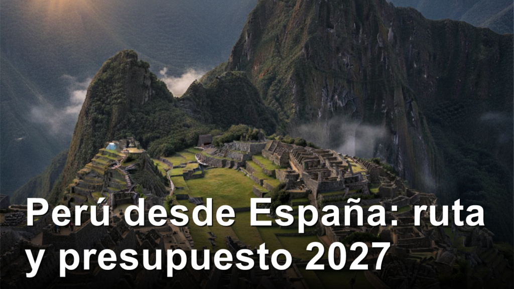 Machu Picchu al amanecer entre montanas de los Andes